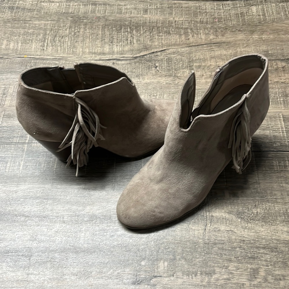 Carlos Santana Tan booties 8.5
